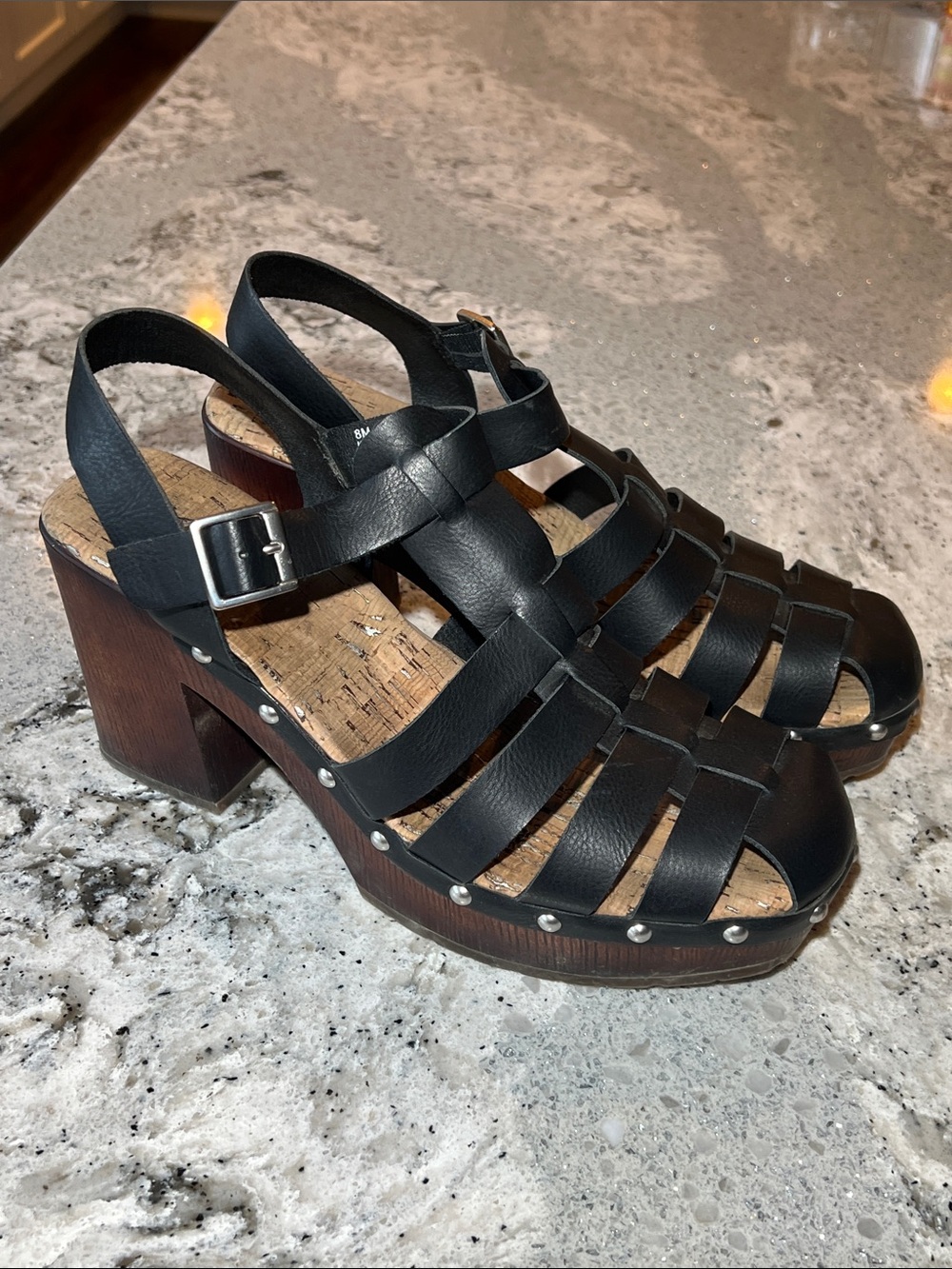 Korks Whitney Black Platform Fisherman Sandals Like New - Size 8